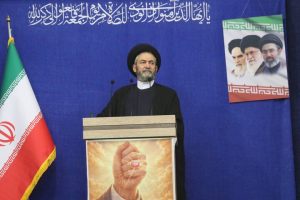 امام جمعه اردبیل: تهدید و عقب نشینی های ترامپ نشانه ترس آمریکا و اقتدار ایران است