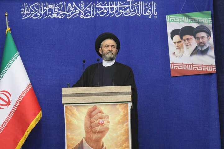 امام جمعه اردبیل: قلدری‌های ترامپ بی‌نتیجه ماند
