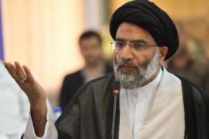 امام‌ جمعه اهواز: با افزایش برد موشک هایمان به ۱۵ هزار کیلومتر می خواهیم عمق آمریکا را هدف قرار دهیم