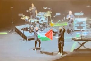 حمایت از فلسطین در کنسرت سنگاپور جنجالی شد؛ لغو اجازه اجرای مجدد - خبرگزاری مهر | اخبار ایران و جهان