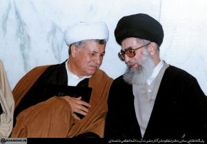 خاطرات هاشمی: رهبری از دست تندروهای چپ خشمگین‌اند
