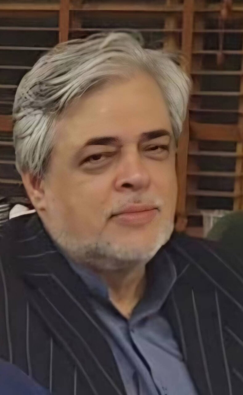 خودتان را خلع لباس کنید، بعدش هرچه می‌خواهید فحش بدهید و دروغ بگویید