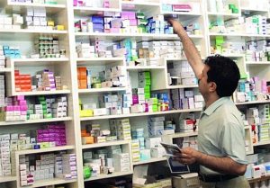 داروهای کمیاب به جای داروخانه در دست دلالان