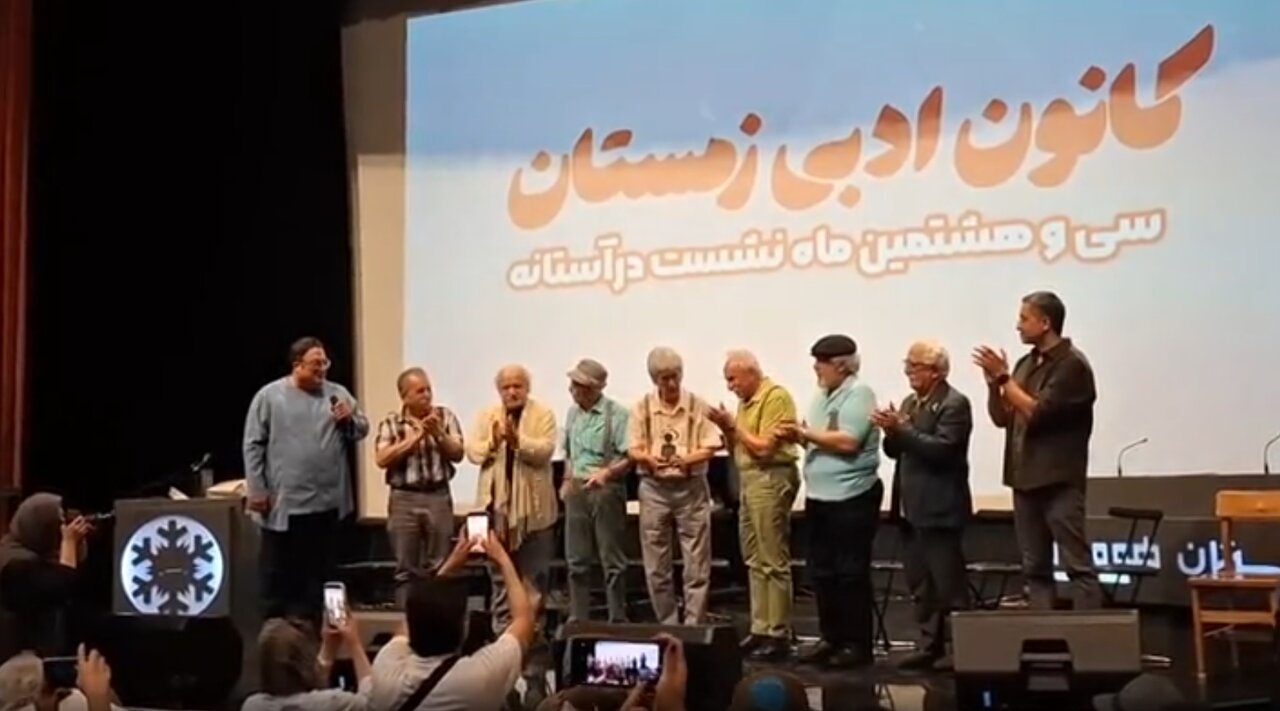 در شبی تقدیر از «آقای حکایتی» چه گذشت؟