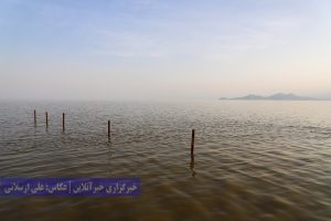 دریاچه ارومیه در پایان تابستان؛ چرا ۳ میلیارد مترمکعب آب خبر خوبی نیست؟/ عیسی کلانتری: شهریور ۱۳۹۹ دریاچه ۴.۳ میلیارد مترمکعب آب داشت