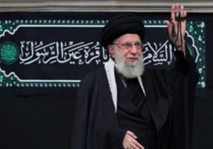 روایت فرمانده سابق سپاه ولی امر از پولی که رهبر شهید قرض گرفت؛ حاج خانم ۳۰۰ هزار تومان پول از آقا خواستند و ایشان گفتند...