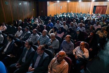 رونمایی از کتاب «تا بهمن سیگار نمی‌کشم»؛ روایت خاطرات یک آزاده قزوینی