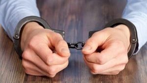 شباهت «مهدی طولانی» مجرم به بهرام افشاری/ چون قدم بلند است و لاغرم، جامپ می‌کردم/ شیشه می‌کشم گاهی هم گل