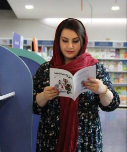 صدایی بلند میان مکث ها؛ گفت‌وگو با نویسنده رمانی که لکنت زبان،عشق به ایران و محیط زیست