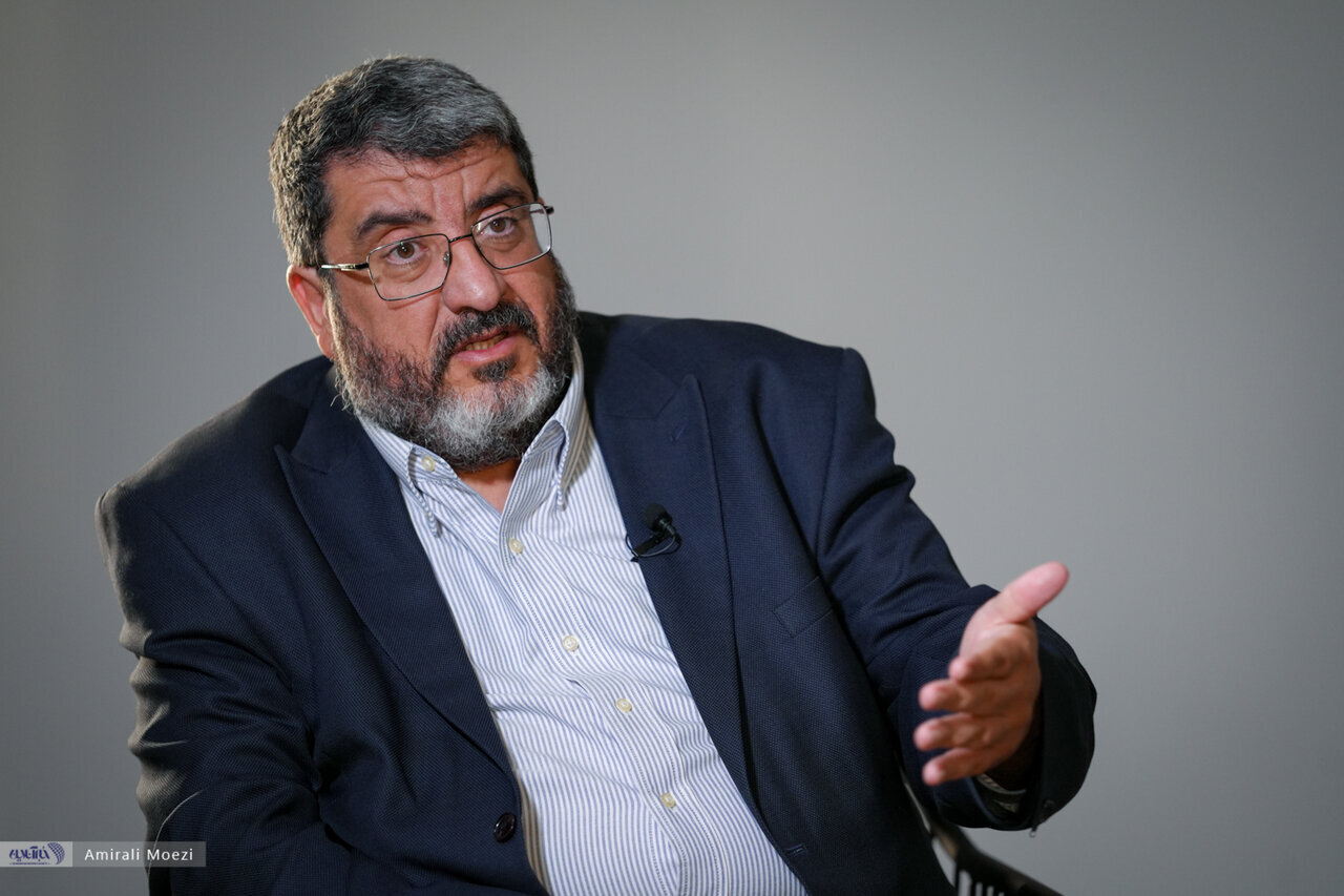 فواد ایزدی: مذاکره نتوانست سیاست آمریکا را تغییر دهد؛ باید از ابزارهای اقتصادی استفاده کنیم