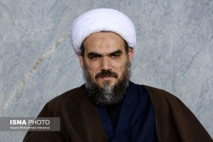 محمدی گلپایگانی: رهبر شهید دوست داشت بشری خانوم برایش غذا بکشد و تا همسر من سر سفره نمی‌آمد، غذا نمی‌خورد