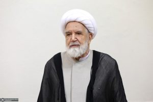 نخستین مصاحبه مهدی کروبی پس از حصر در حرم امام(ره): در راهی که از دهه ۴۰ انتخاب کردیم، تجدید نکردهایم/ همه چیز ما و جامعه «امام» است