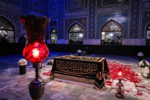 واکنش روابط عمومی حرم امام رضا(ع) به ماجرای جلوگیری از شعار «مرگ بر آمریکا» در رواق دارالذکر