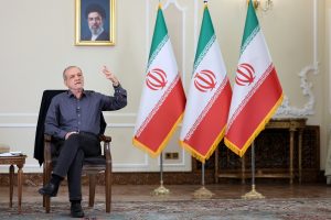 پیام روشن پزشکیان در گفت‌وگوی تصویری: من هستم!