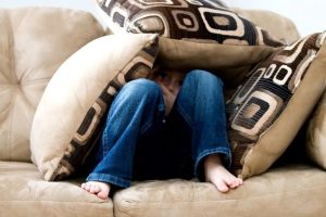 چرا عبارت «مراقب غریبه‌ها باشید» دیگر برای محافظت از کودکان کافی نیست؟
