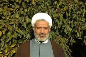 کیهان : فردی که به علی مطهری در باره حجاب پاسخ داد، یک روحانی نماست