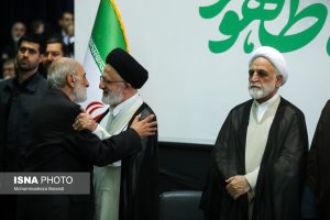 گفتگوی فرمانده قرارگاه ثارالله تهران با حجج الاسلام سید مسعود و سید مصطفی خامنه ای/ گلپایگانی و داماد رهبر شهید هم بودند+ تصاویر