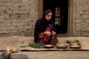 از زنی مستقل و مقتدر به‌ نام «گل‌بی‌بی» در ایران ۱۲۶۹ شمسی تا اسناد و مدارک حمله عراق به ایران