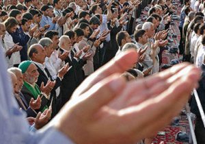 امام جمعه اصفهان: برداشت «تعطیلی حجاب» از پیام رهبری نادرست است/ ایرانی‌ها قیام کرده‌اند؛ آمریکا از منطقه خارج خواهد شد