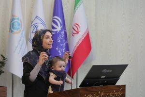 حضور متفاوت مشاور وزیر بهداشت در سخنرانی+ عکس - خبرگزاری مهر | اخبار ایران و جهان