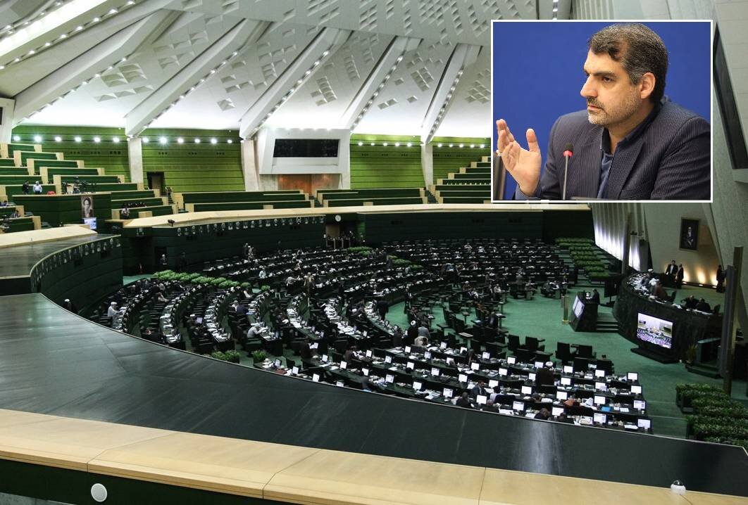 حمله رسانه اصولگرا به نماینده پایداریچی قم : مگر مسجد و حسینیه ملک شخصی شماست که کسی را راه ندهید؟