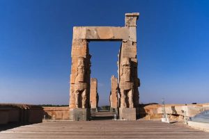 درخواست از رییس‌جمهور:‌ تخت جمشید را نجات دهید