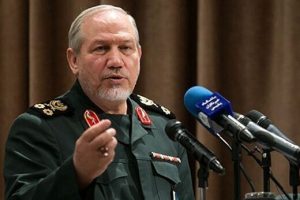 شرط سردار رحیم صفوی برای بازگشایی تنگه هرمز / نه تنها در خلیج‌فارس، بلکه در باب‌المندب نیز تأثیرگذاریم/ فروش نفت ایران در حال جریان است