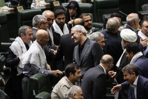 فاطمی: استیضاح وزیر اقتصاد برای استماع حرف‌های او است/ نیک‌بین: موافق استیضاح نیستم/ نصیرپور: رأی اعتماد به وزیر اقتصاد اشتباه بود، استیضاح هم بدتر