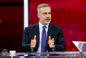 فیدان: با آمریکا و ایران درباره جلوگیری از گسترش جنگ گفتگو کردیم