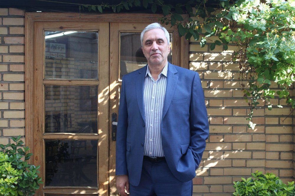 میرمحمدصادقی:اینکه گفته شود «جنگ نباید پایان پیدا کند»، برای هیچ آدم عاقلی، پذیرفته نیست/ اجتماعات شبانه باید در جهت تقویت اتحاد ملی باشد