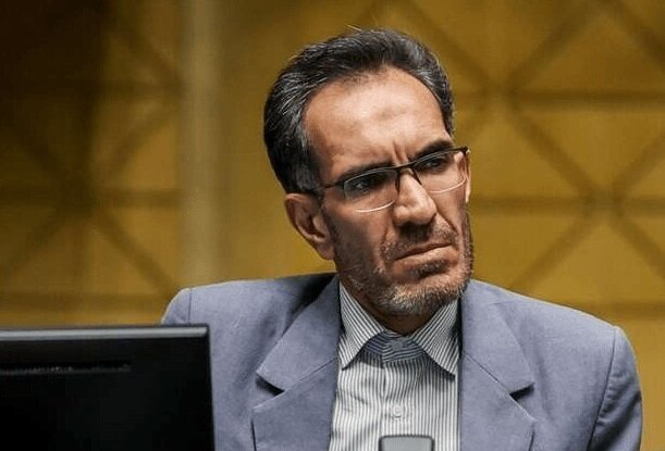 نماینده مجلس: وحدت ایجاد شده را نباید با بگومگوهای بیفایده از دست دهیم/ هر انتقاد و بیان اختلاف نظر، حتی اگر بجا هم باشد، در شرایط فعلی ممنوع است