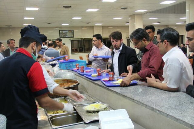 پایان غذای اجباری سلف در دانشگاه‌ها؟/ دانشجویان اعتبار می‌گیرند تا غذای خود را انتخاب کنند
