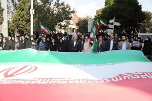 پرچم جمهوری اسلامی، محور وحدت و نماد ایستادگی در برابر بدخواهان است - خبرگزاری مهر | اخبار ایران و جهان
