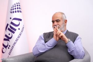 پزشکیان می‌کوشد میان این دو جهان پلی بسازد