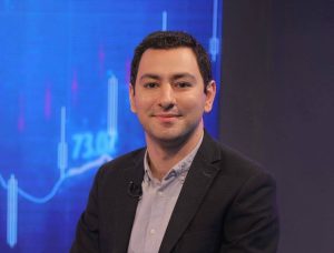 چالش رشد تورمی بورس/پیام الیاس کردی: ارزش دلاری بورس در یک هفته ۱۰ میلیارد دلار رشد کرد / بازار سهام فعلاً از دلار جلو نمیزند