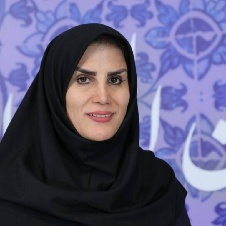 سقوط ارزش پول؛ رانت‌خواران علیه حقوق‌بگیران