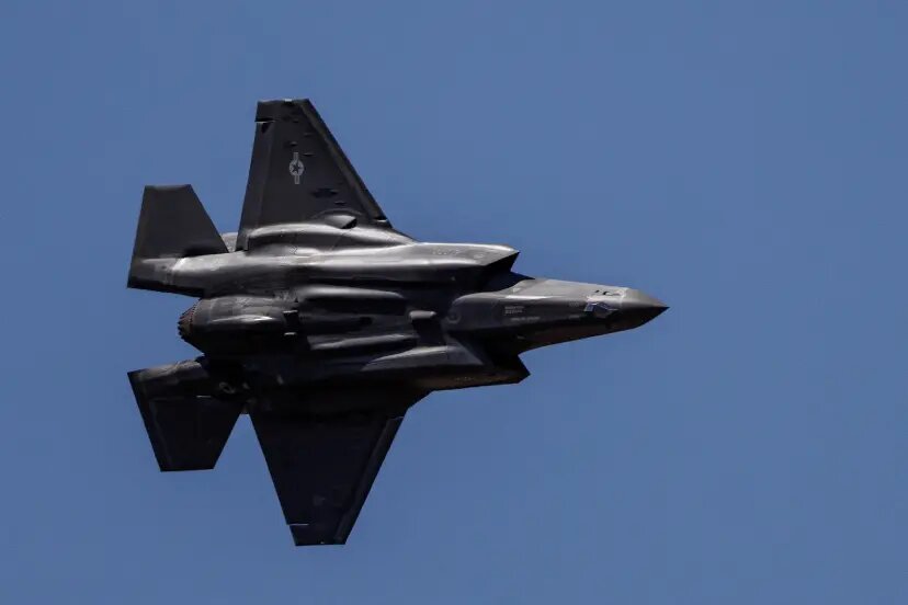 قطعات جنگنده F-35 آمریکا با یک اشتباه باورنکردنی به دست چین افتاد