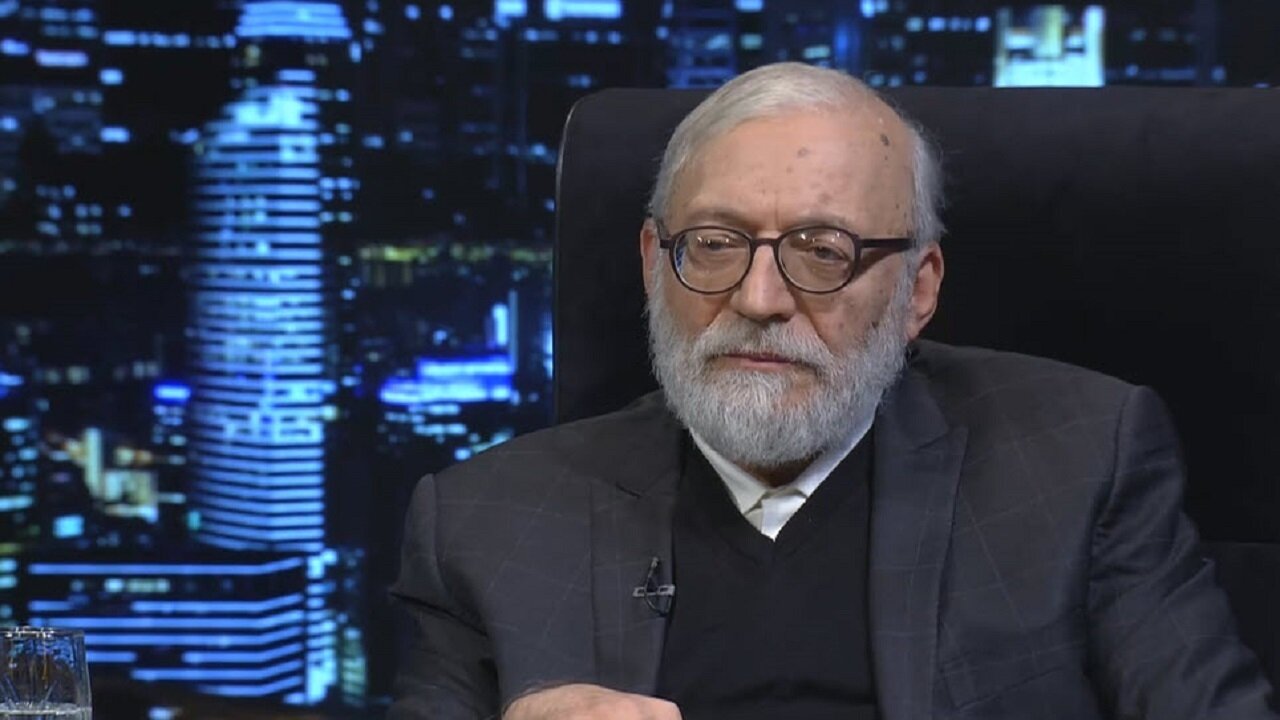 لاریجانی خطاب به پزشکیان: چرا گفتی ترامپ را نمی‌کشیم؟ باید زیر سایه ترور در «سوراخ‌سنبه‌ها» جلسه بگذارند/ پسر یارو از ترس کنار ضدهوایی گلف بازی میکند