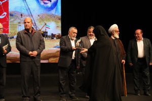 نکوداشت شهید صنیع‌خانی همزمان با اکران «ایستاده در کنار تیمز» - خبرگزاری مهر | اخبار ایران و جهان