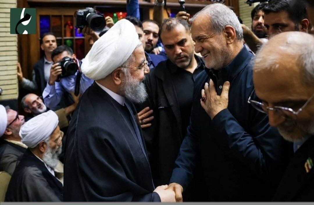 کنایه یک رسانه به انتقاد احتمالی کیهان از پزشکیان برای دیدار با کروبی و روحانی/ می توان پاسخ داد خودم رییس شورای عالی امنیت ملی ام و نگران نباشید!